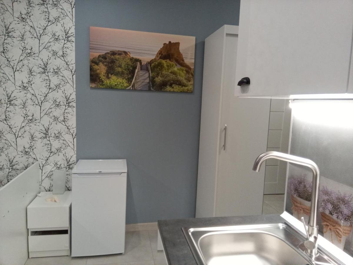 Roza- Lotnisko Appartement Wrocław Buitenkant foto